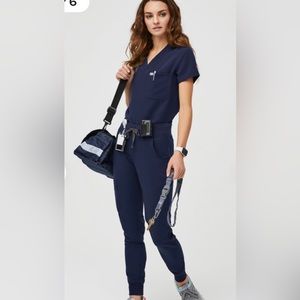 FIGS Navy Scrub Set